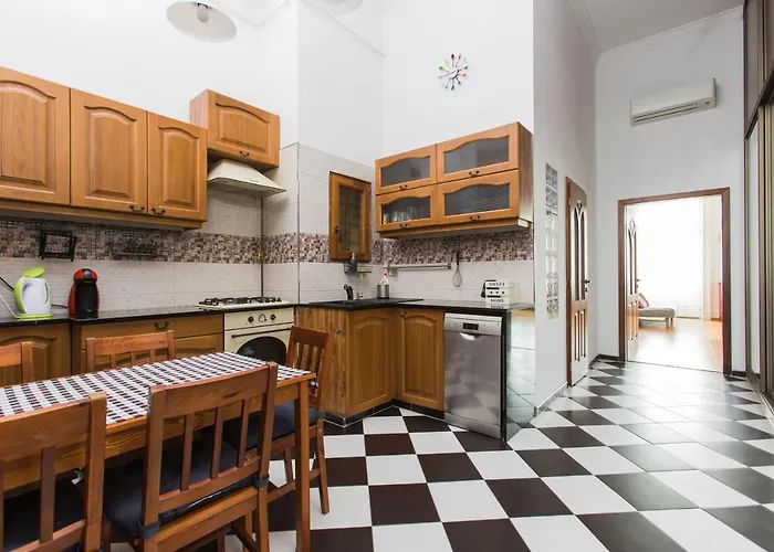 Grand Boulvard Apartment